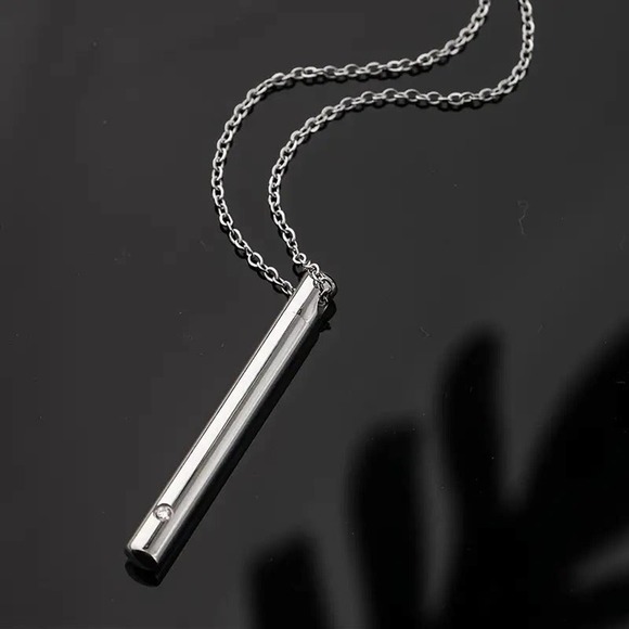 COPY - Pendant Urn necklace w/ Cubic Zirconia Diamond Store ashes, snuff, powde… - Picture 9 of 9